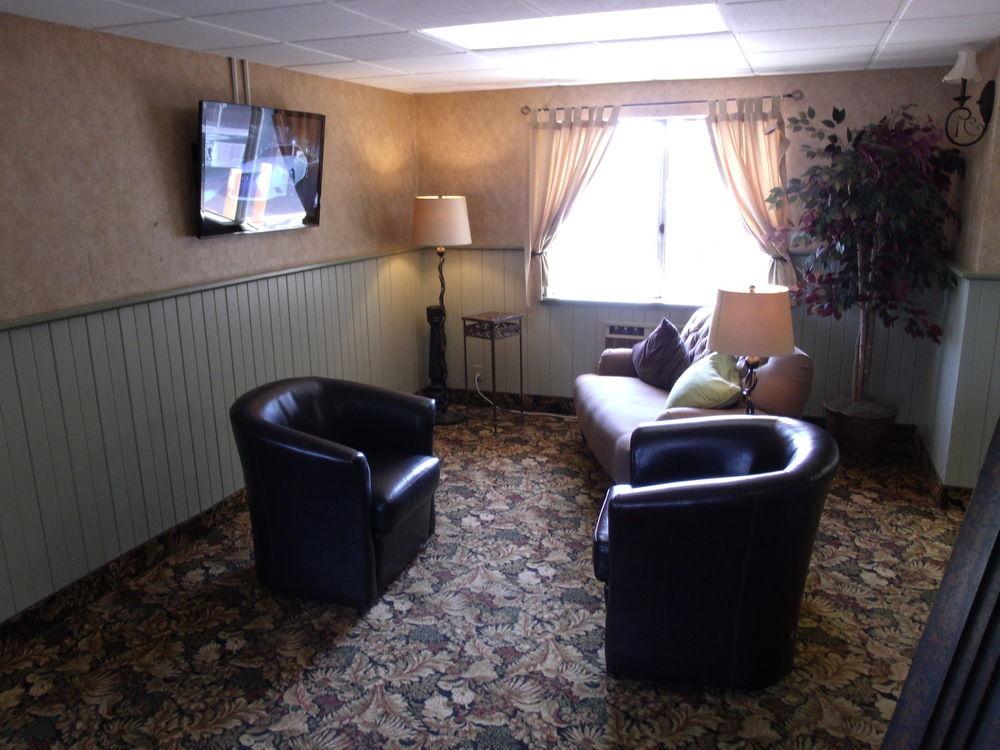 Days Inn By Wyndham Davenport Ia Luaran gambar
