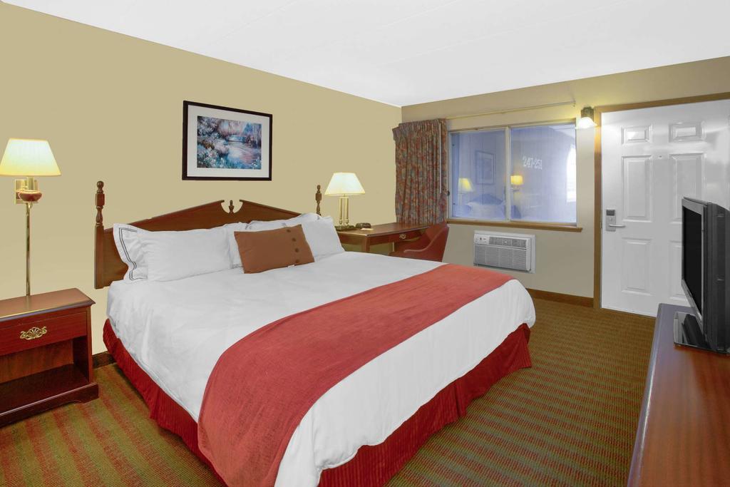 Days Inn By Wyndham Davenport Ia Luaran gambar