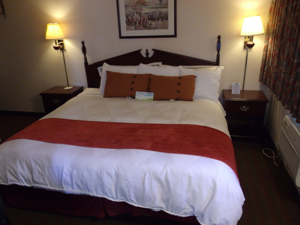 Days Inn By Wyndham Davenport Ia Luaran gambar