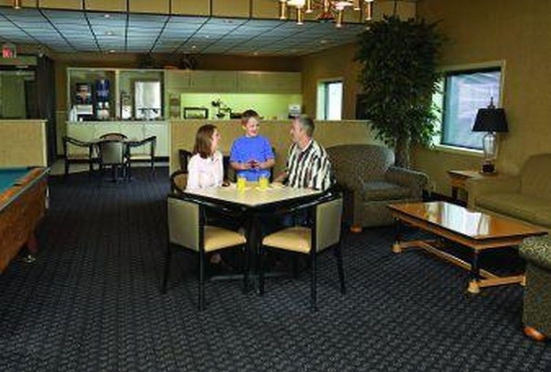 Days Inn By Wyndham Davenport Ia Luaran gambar