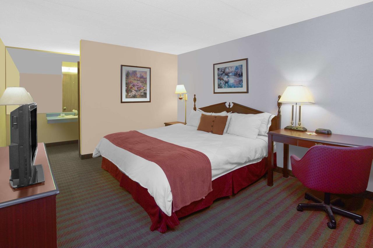Days Inn By Wyndham Davenport Ia Luaran gambar