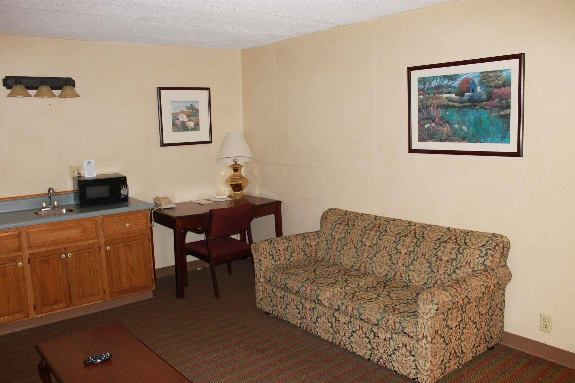 Days Inn By Wyndham Davenport Ia Luaran gambar
