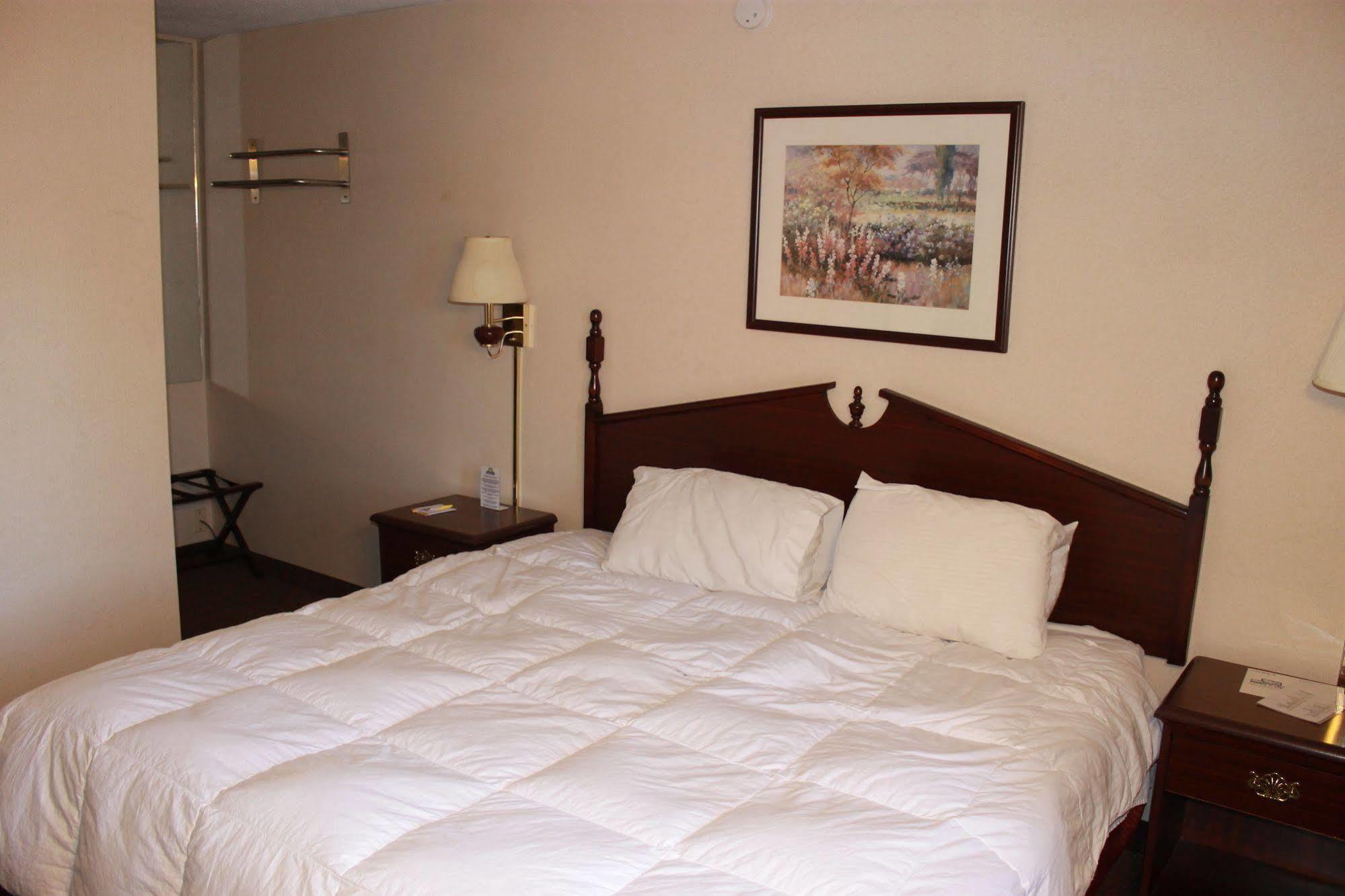 Days Inn By Wyndham Davenport Ia Luaran gambar