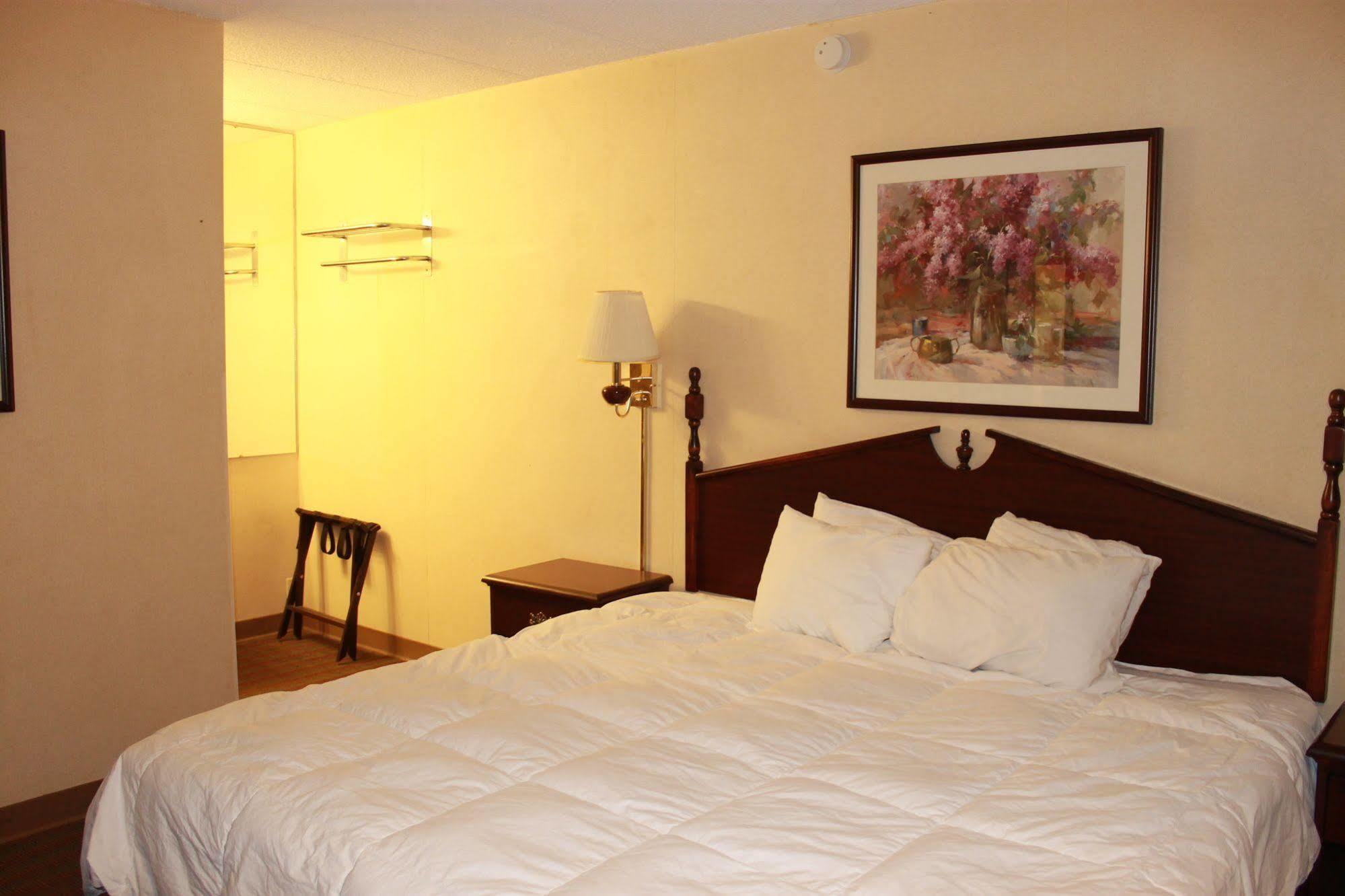 Days Inn By Wyndham Davenport Ia Luaran gambar