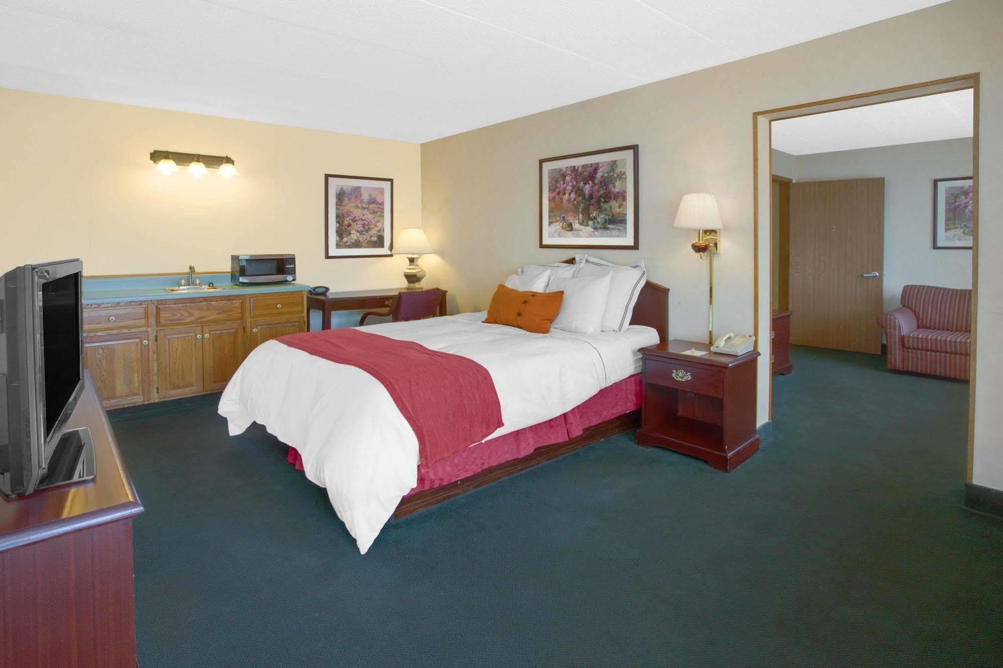 Days Inn By Wyndham Davenport Ia Luaran gambar