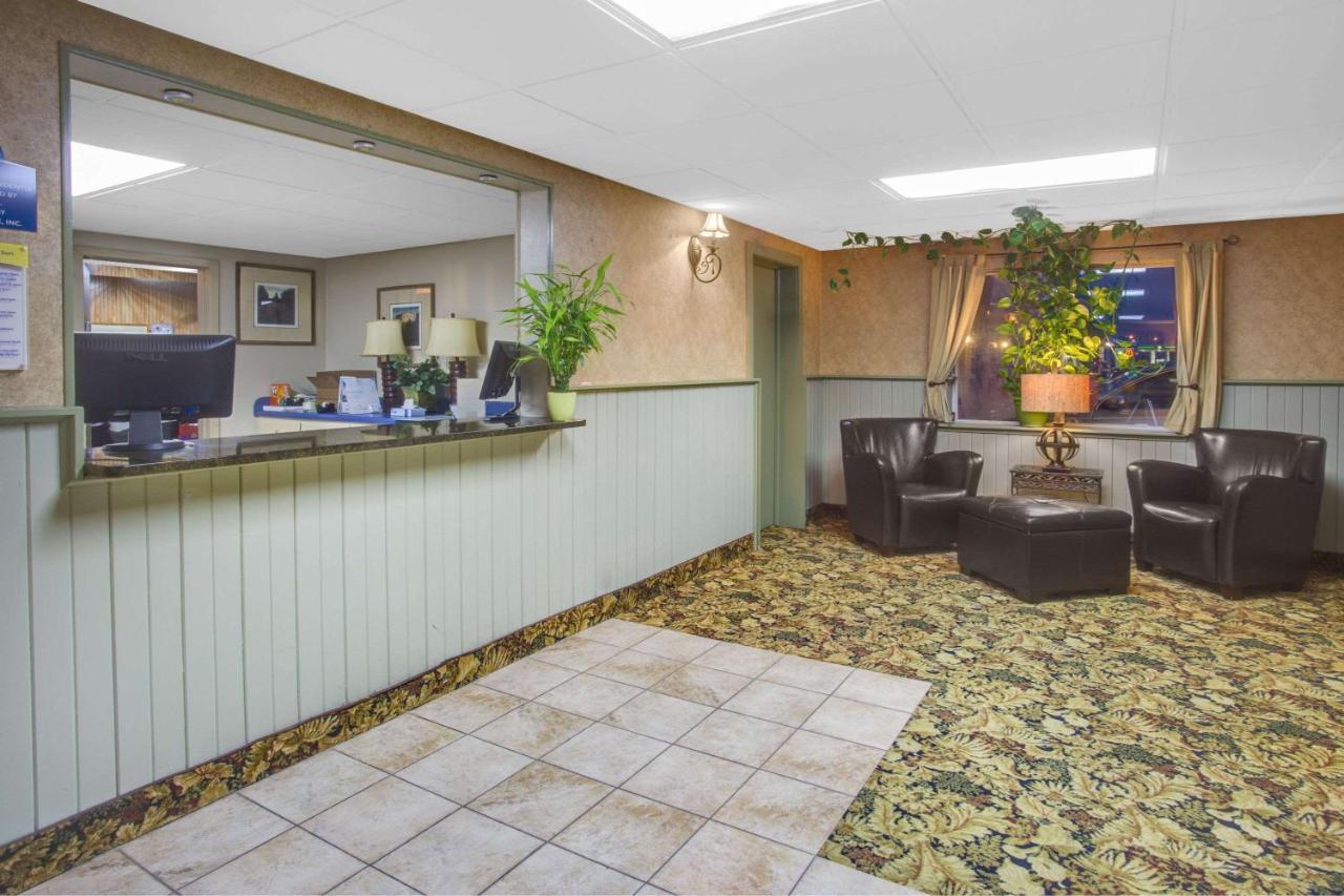 Days Inn By Wyndham Davenport Ia Luaran gambar