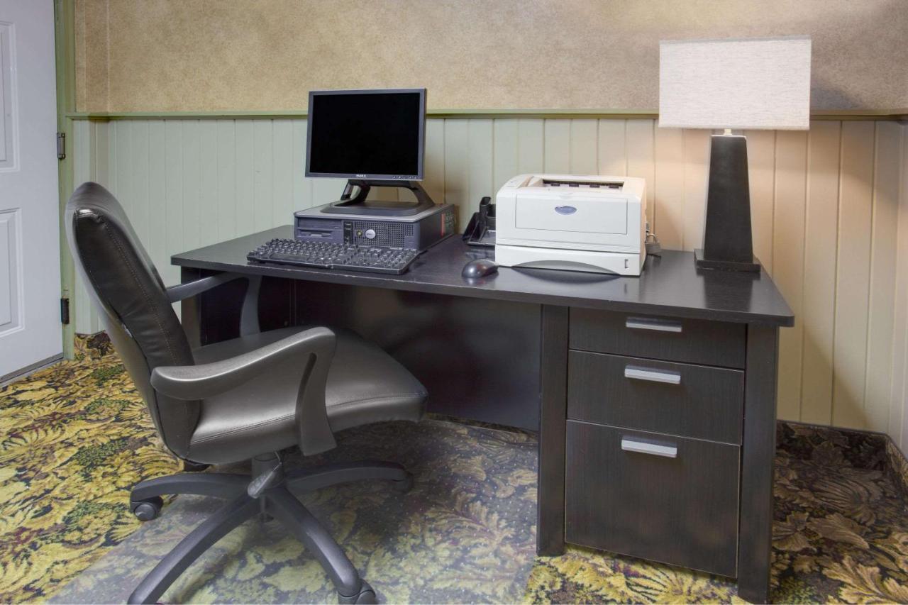 Days Inn By Wyndham Davenport Ia Luaran gambar